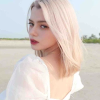 Becky Armstrong | Nàng