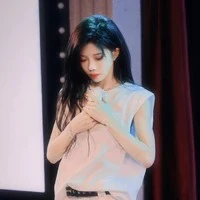 Thẩm Mộng Dao / cô /