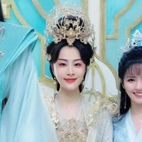 nghê hồng ( mẫu thần hữu cầm )