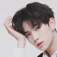 Hoàng Gia Long (Mark)