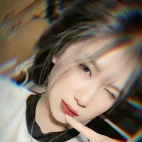 Trần Khánh Linh/bff Nhật Anh/