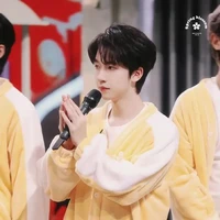 Hạ Tuấn Lâm (Cậu)