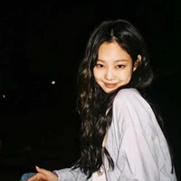 Kim Jennie (Em)