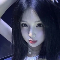 Hứa Huệ Uyên (em gái cô)