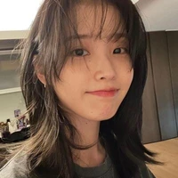 Kim Ji-eun (IU)[em gái nàng]