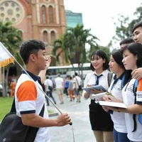 Hướng dẫn viên du lịch