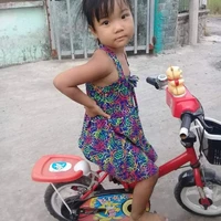 quỳnh (em tg) 