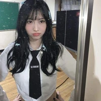 Hirai Momo