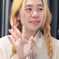 Anh Đào<nàng>