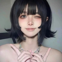 Uyển Trúc Vy/em/
