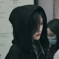 Vương Dịch ( cô )