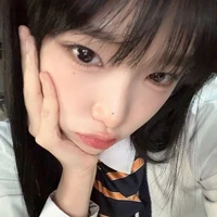 Choi Yena [ Yen + Y ]