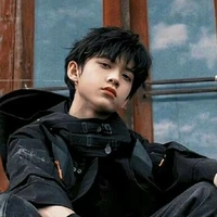 Trần Thiên Nhuận「...」