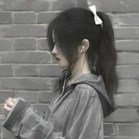 Hạ Doãn _ Alex