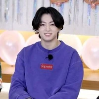 Jeon Jungkook ( em )