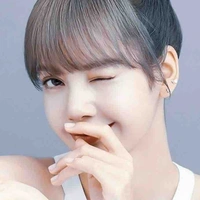 Lalisa Manobal (kí chủ)