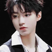 Vương Tuấn Khải