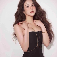 Diệp Lâm Anh ( Cô )