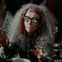 Giáo viên Sybill Trelawney