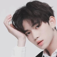 Hoàng Lục Thần