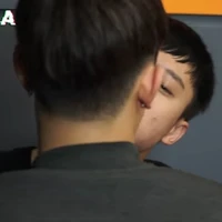 nhỏ này bị khùm vì thongnam quá real