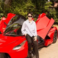 Đức- Sang camera{top}