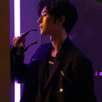 Hàn Thiên Luân - Red