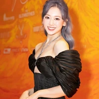 Hari Won ( mẹ nàng )