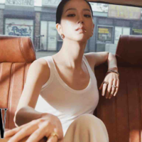 Jisoo.