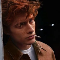 Charler Weasley_ anh hai