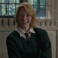 George Weasley_ anh năm