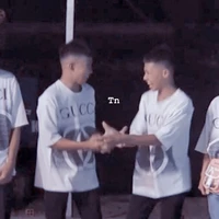 con t.giả khùng điên=))