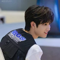 Ngao Tử Dật (Papa anh)