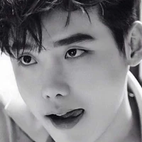 Lee Jong Suk