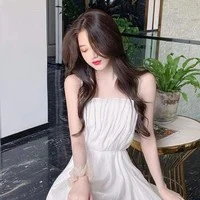 Nvien phục vụ bar:Lã Ngọc Linh Trang