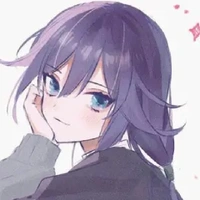 Hà Tử Thanh (Left)