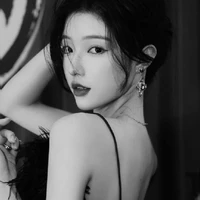 Châu Nguyễn Song Ngư (20t)