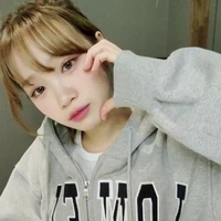 kim chaewon