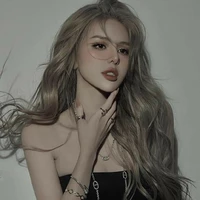 Phạm Hồng Thúy Anh [ 21 ]