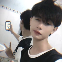 Lục Quan Long_út