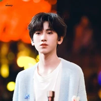 Tả Kỳ Hàm ( Cậu)