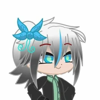 Green Camera Woman / Lam