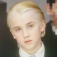 Draco Malfoy/nhỏ/