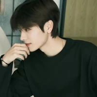 Tần Dịch Phong(na9)