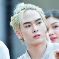 Santa (bạn thân prem)