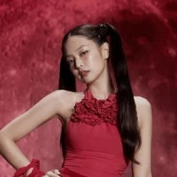 Kim Jennie (chị cô)