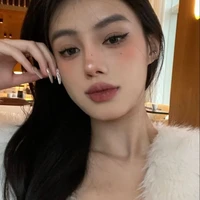 TẦN NHẤT TUYẾT