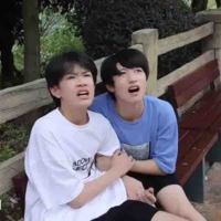 Anh,Hắn