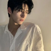 Ưu Nhất Long_bạn na9