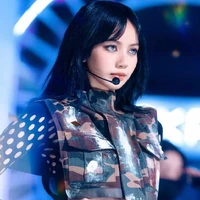 Lalisa Manobal [ Y ]